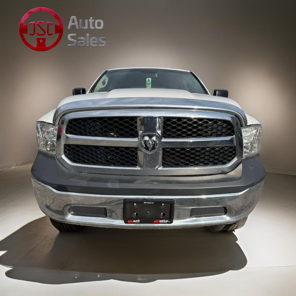 2014 RAM 1500 4WD Crew Cab 140.5" ST - Photo #2