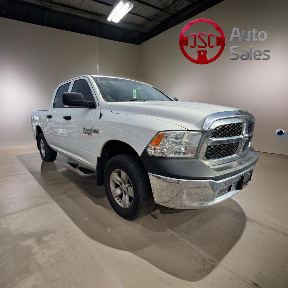 Used 2014 RAM 1500 4WD Crew Cab 140.5