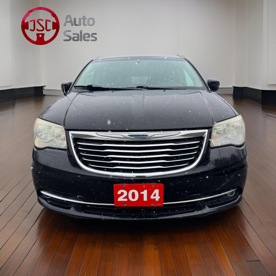2014 Chrysler Town & Country Minivan - Photo #2