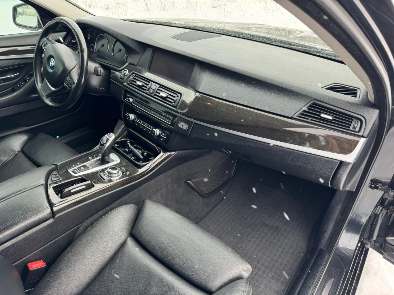 2012 BMW 5 Series 535I XDRIVE | NAV | SUNROOF | LEATHER | Photo6