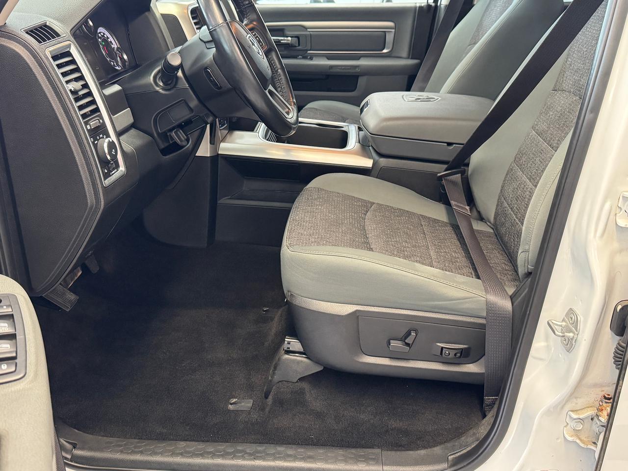 2017 RAM 1500 Big Horn 4x4 EcoDiesel+Remote Start+CLEAN CARFAX Photo