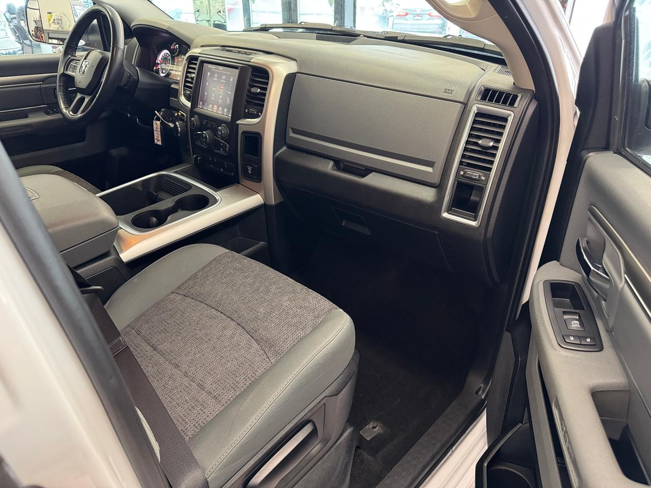 2017 RAM 1500 Big Horn 4x4 EcoDiesel+Remote Start+CLEAN CARFAX Photo