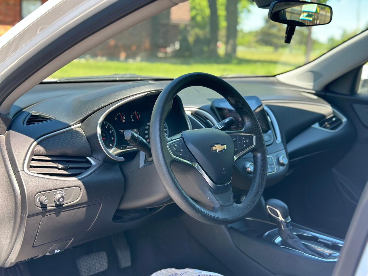 2022 Chevrolet Malibu LT - Photo #8