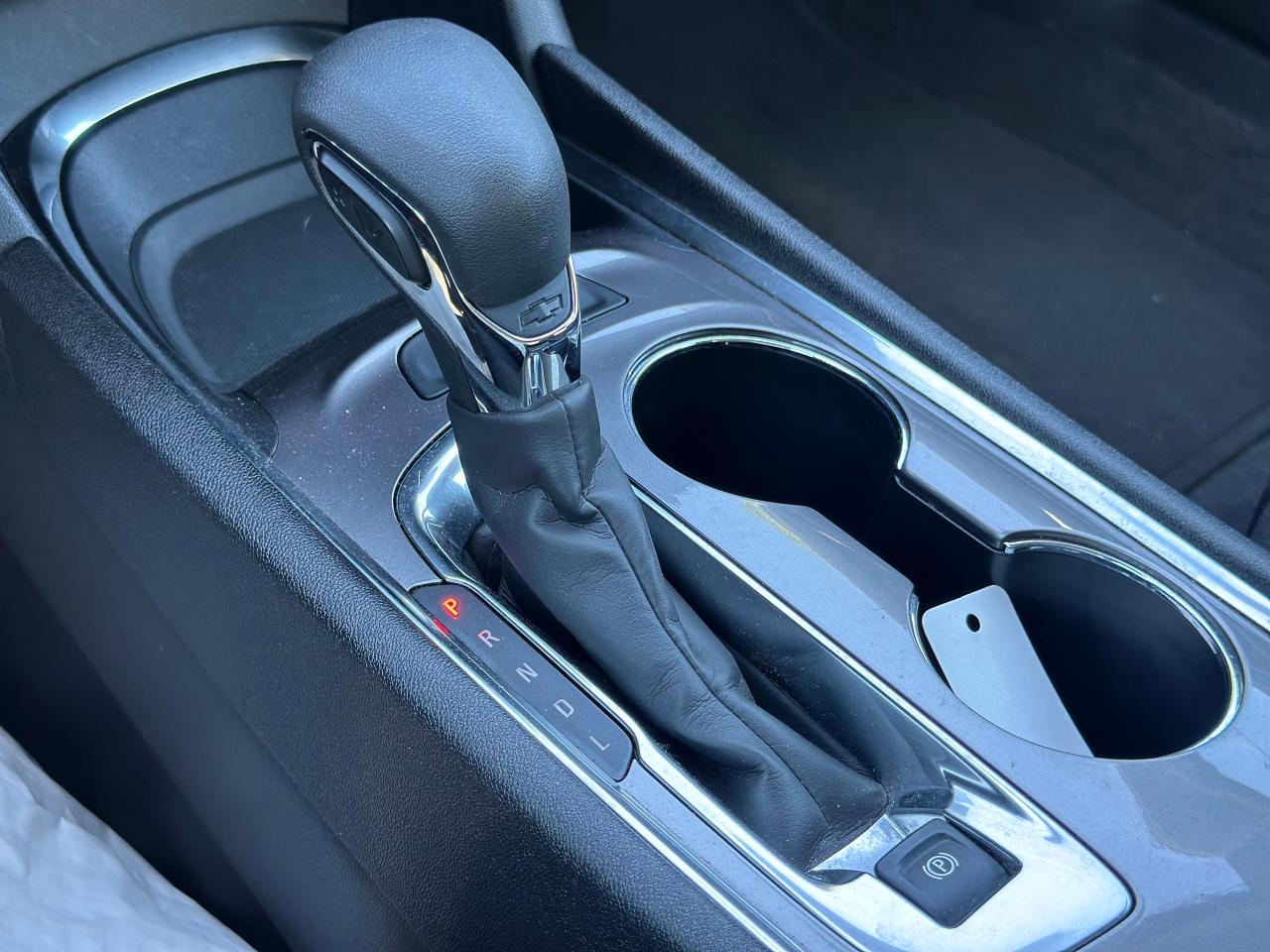 2022 Chevrolet Malibu LT - Photo #11