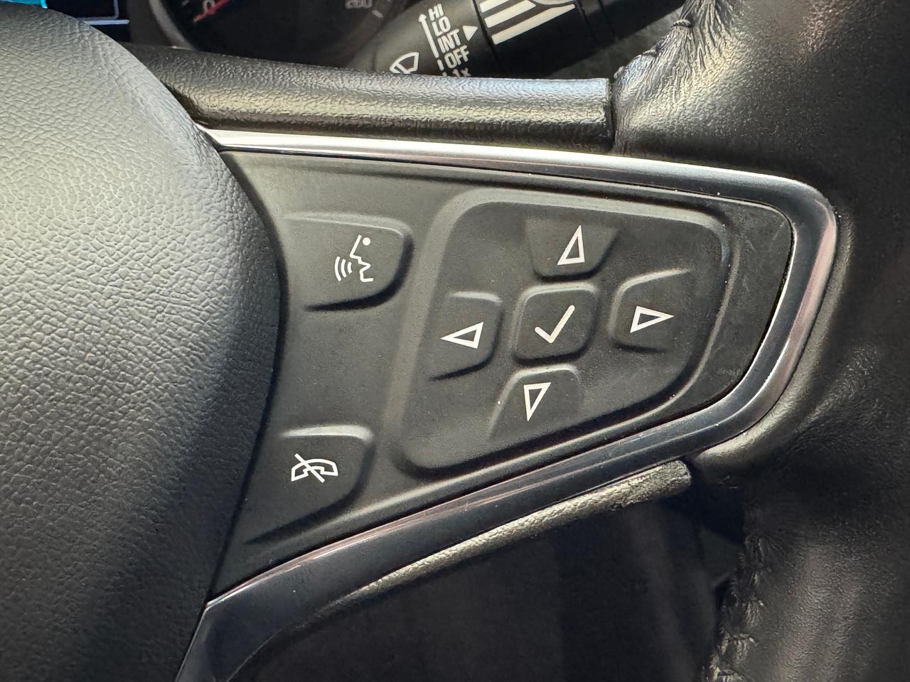 2018 Chevrolet Malibu LT+New Brakes+ApplePlay+Camera+CLEAN CARFAX Photo