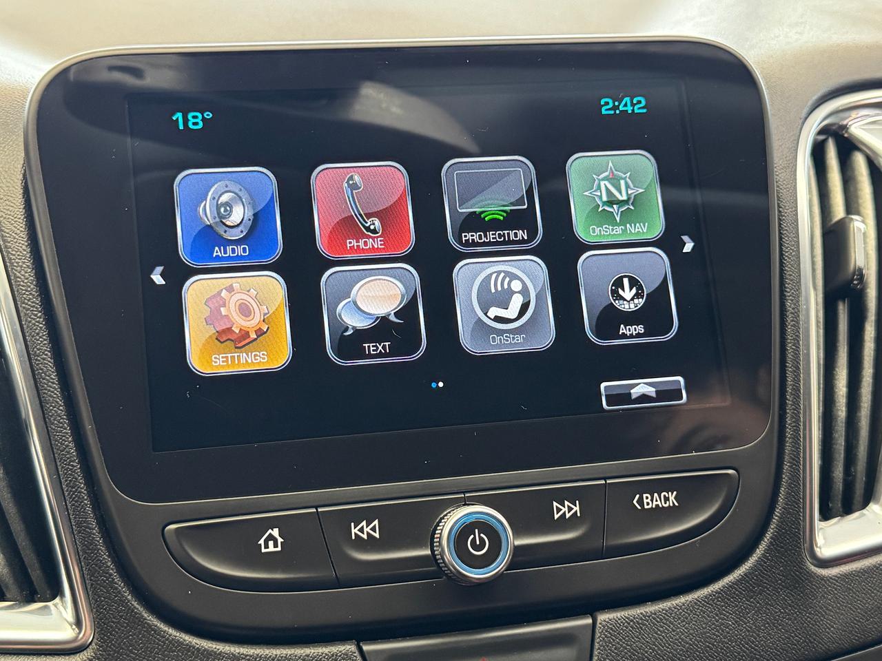 2018 Chevrolet Malibu LT+New Brakes+ApplePlay+Camera+CLEAN CARFAX Photo