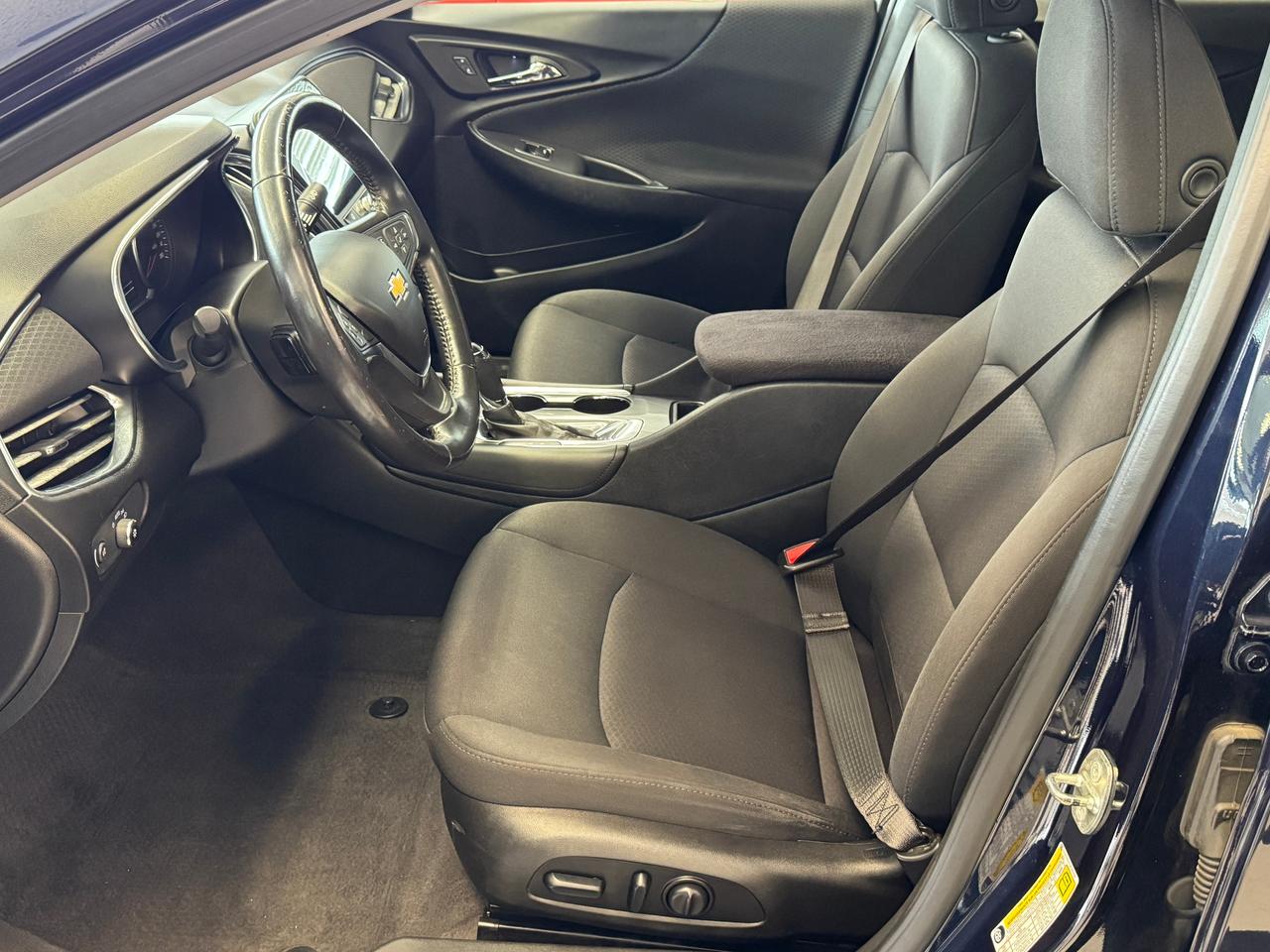 2018 Chevrolet Malibu LT+New Brakes+ApplePlay+Camera+CLEAN CARFAX Photo