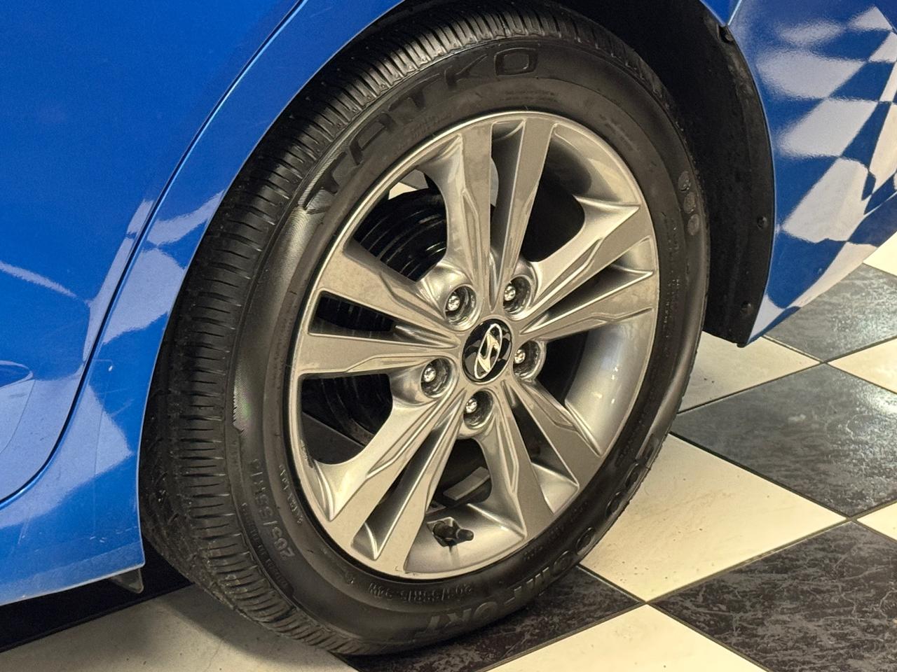 2017 Hyundai Elantra GL+Camera+ApplePlay+Heated Steering+CLEAN CARFAX Photo