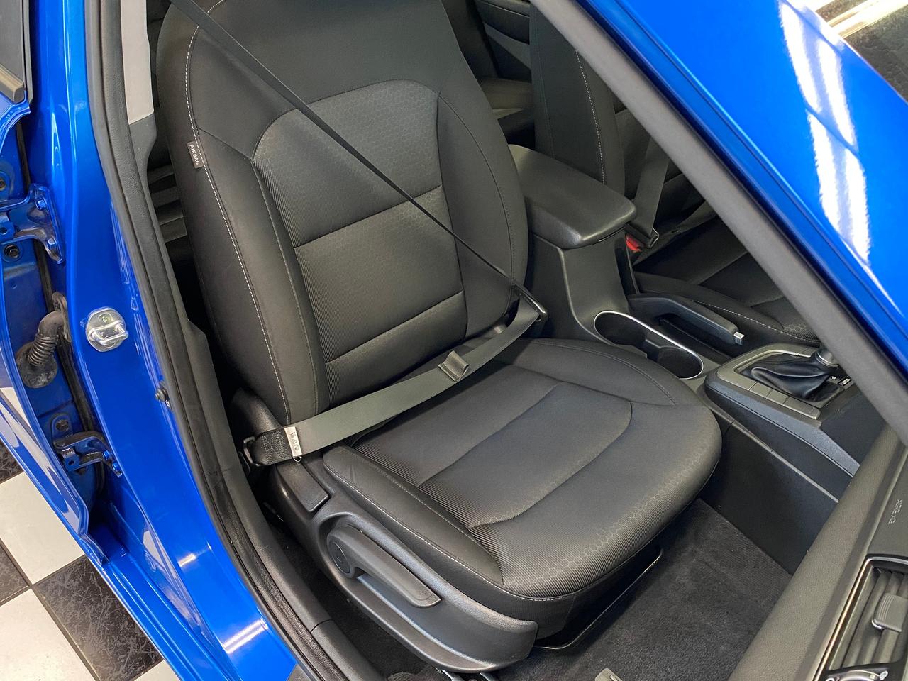 2017 Hyundai Elantra GL+Camera+ApplePlay+Heated Steering+CLEAN CARFAX Photo