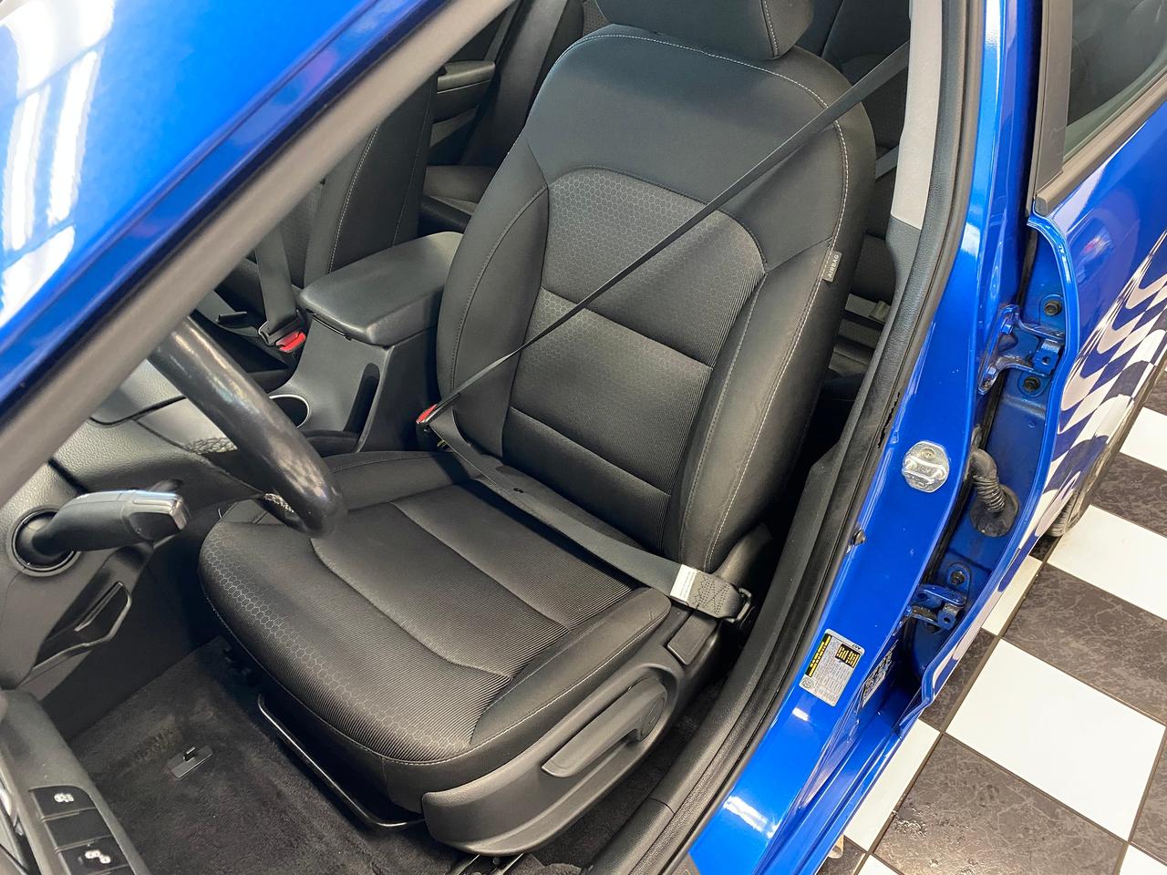 2017 Hyundai Elantra GL+Camera+ApplePlay+Heated Steering+CLEAN CARFAX Photo