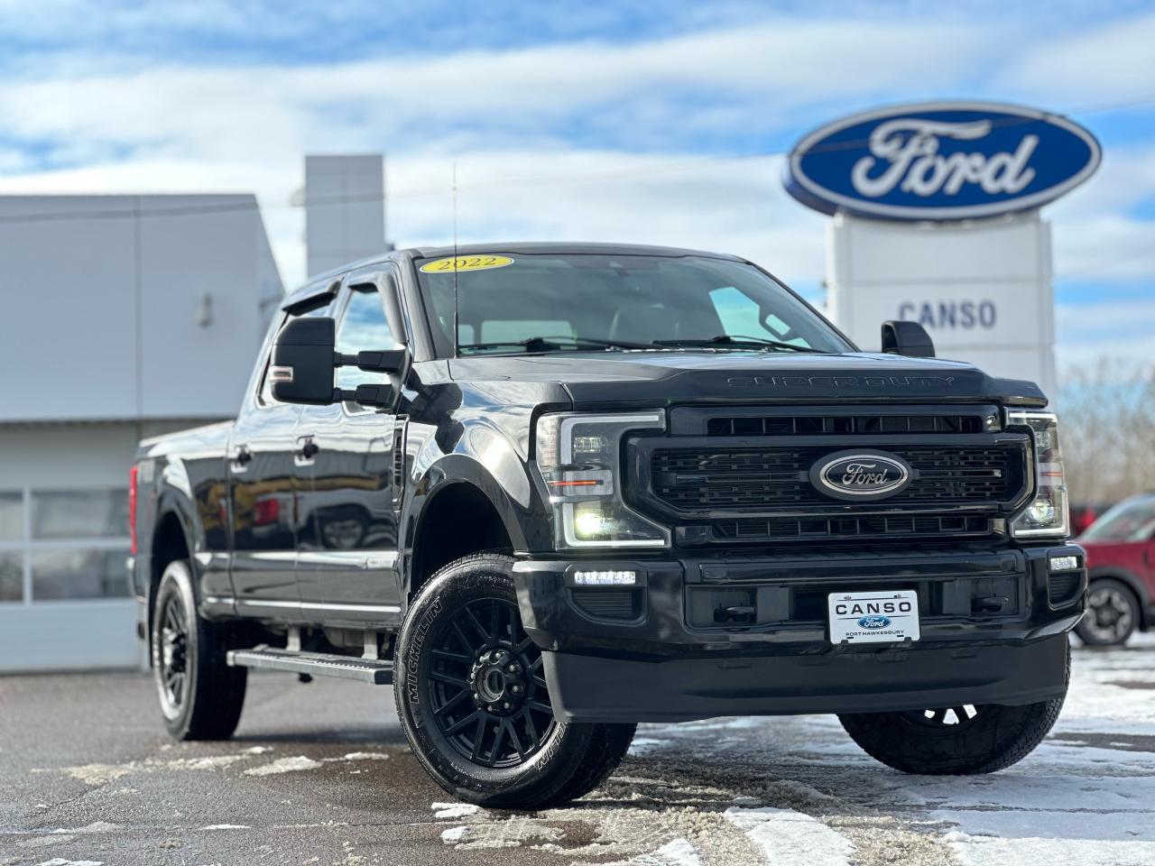 Used 2022 Ford F-250 LARIAT SUPERCREW W/ MOONROOF for sale in Port Hawkesbury, NS