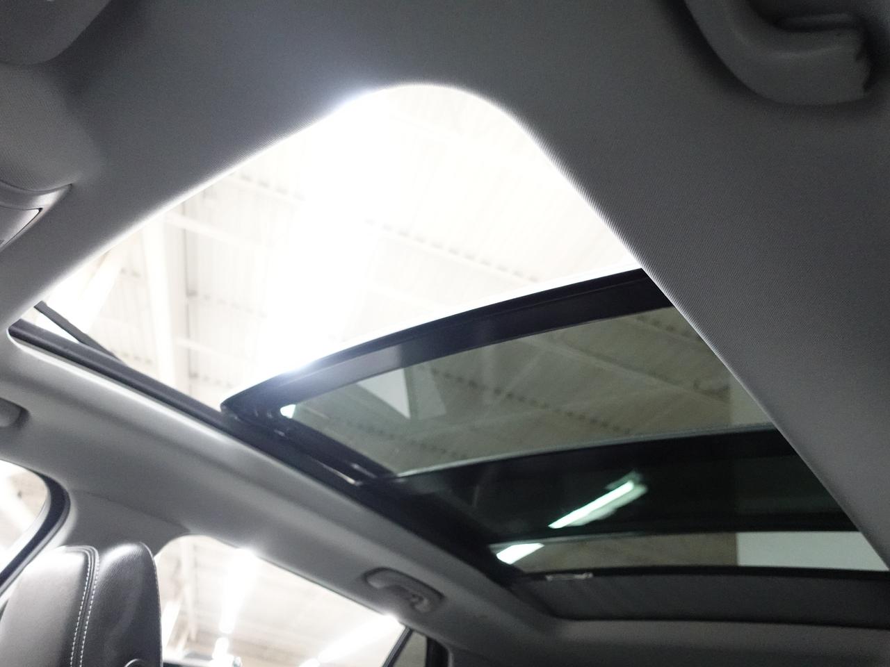 2022 GMC Terrain SLT | AWD | Nav | Leather | Sunroof | CarPlay Photo