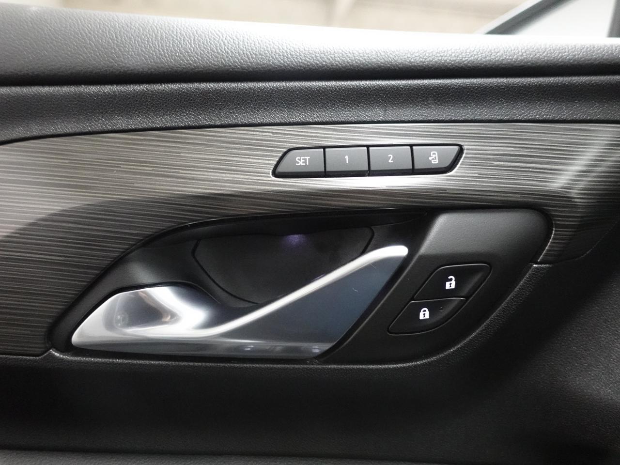 2022 GMC Terrain SLT | AWD | Nav | Leather | Sunroof | CarPlay Photo