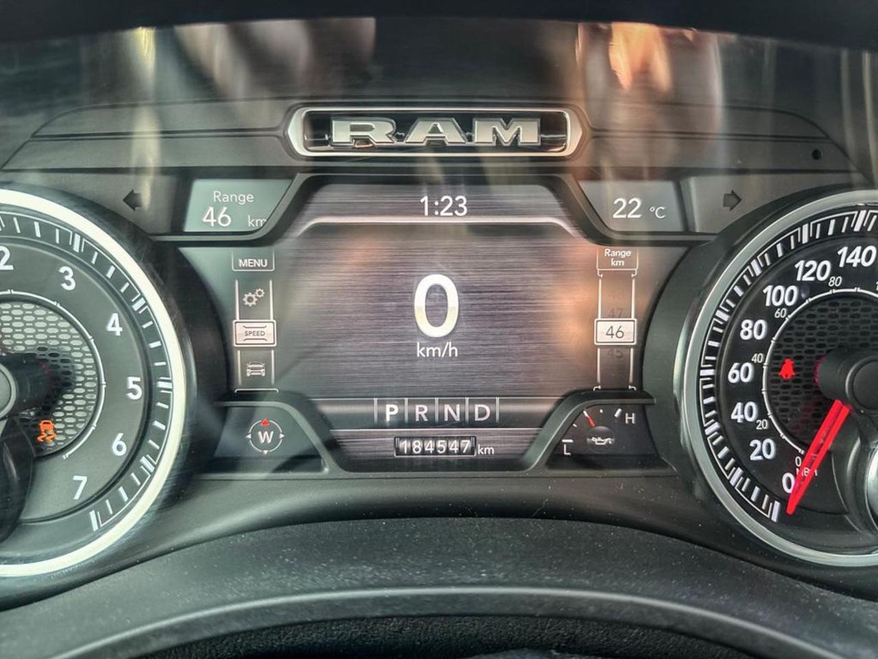 12100033