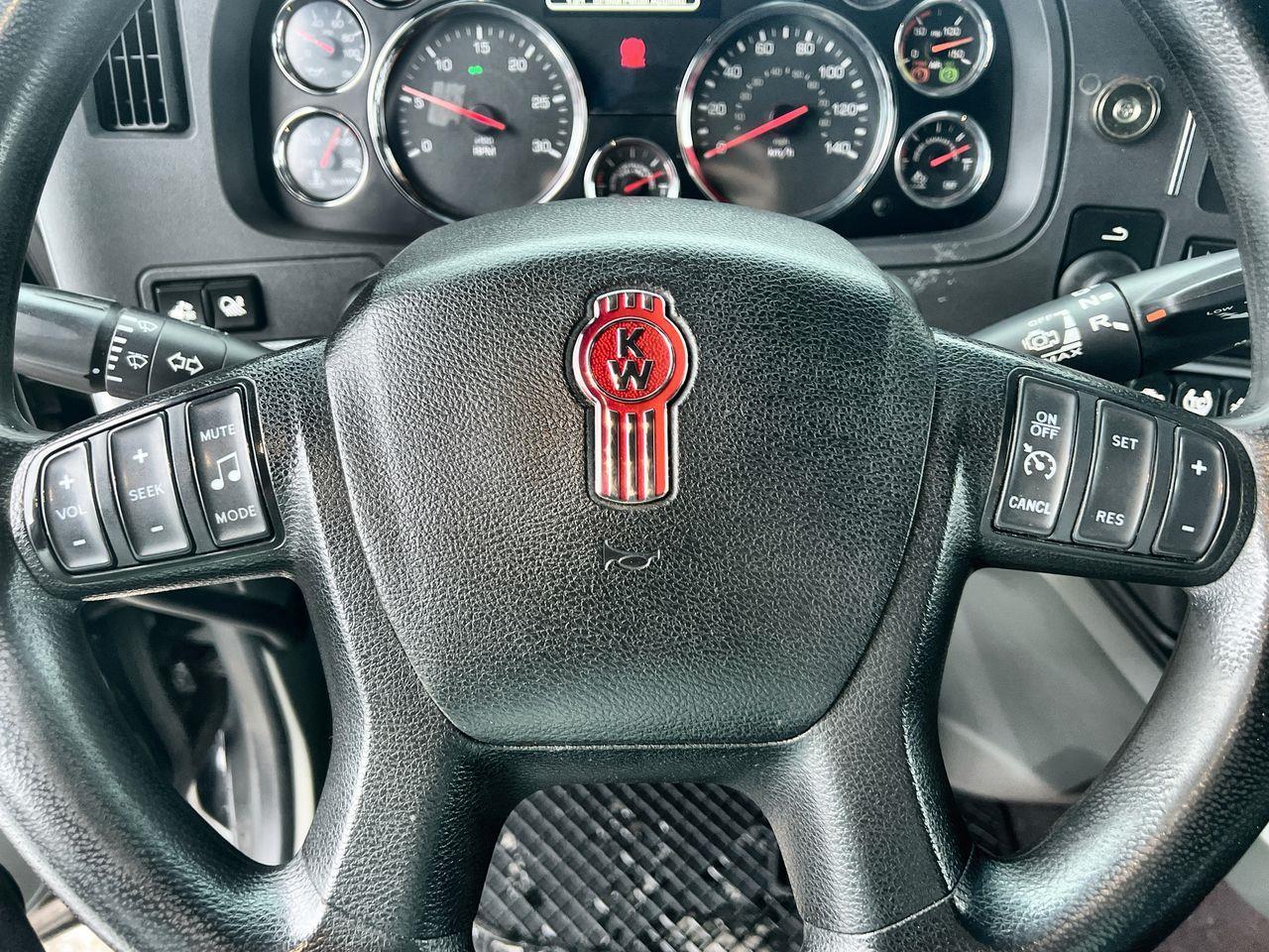 2020 Kenworth CONSTRUCTION T680 Transport DIESEL! 500hp Cummins X15 Series Photo