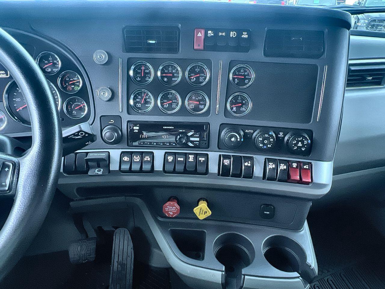 2020 Kenworth CONSTRUCTION T680 Transport DIESEL! 500hp Cummins X15 Series Photo