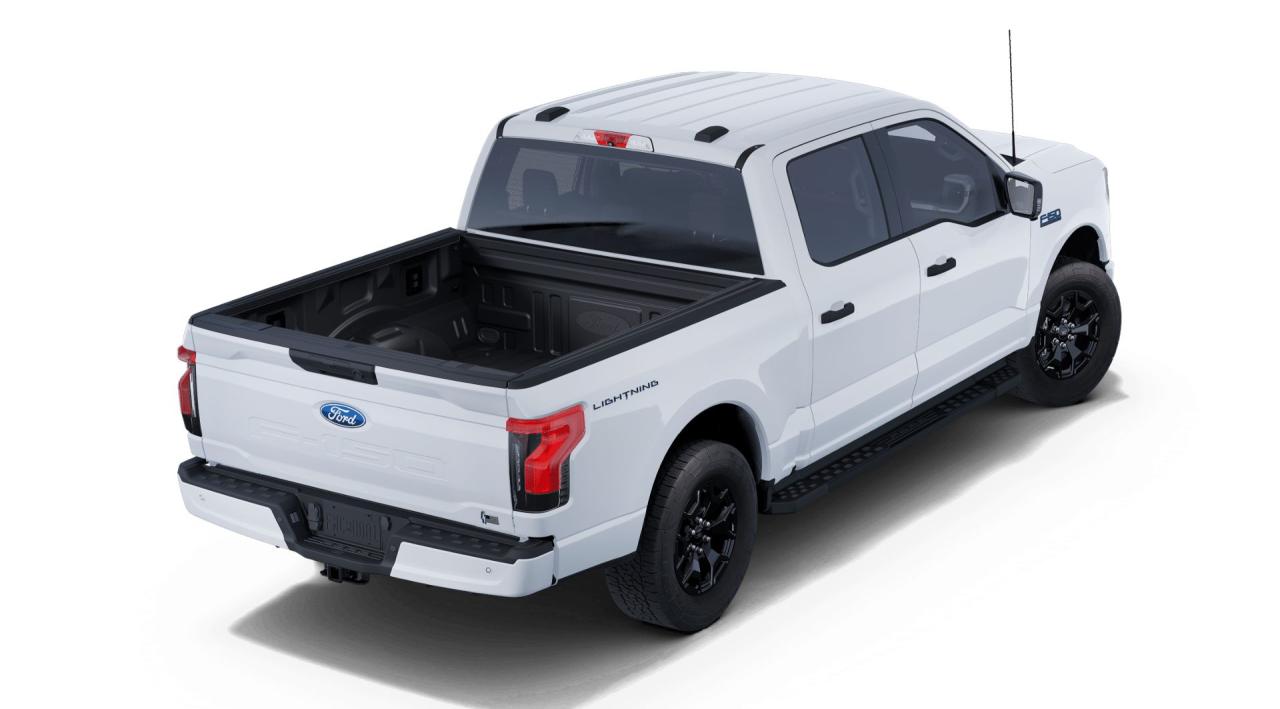 2025 Ford F-150 Lightning XLT Photo5