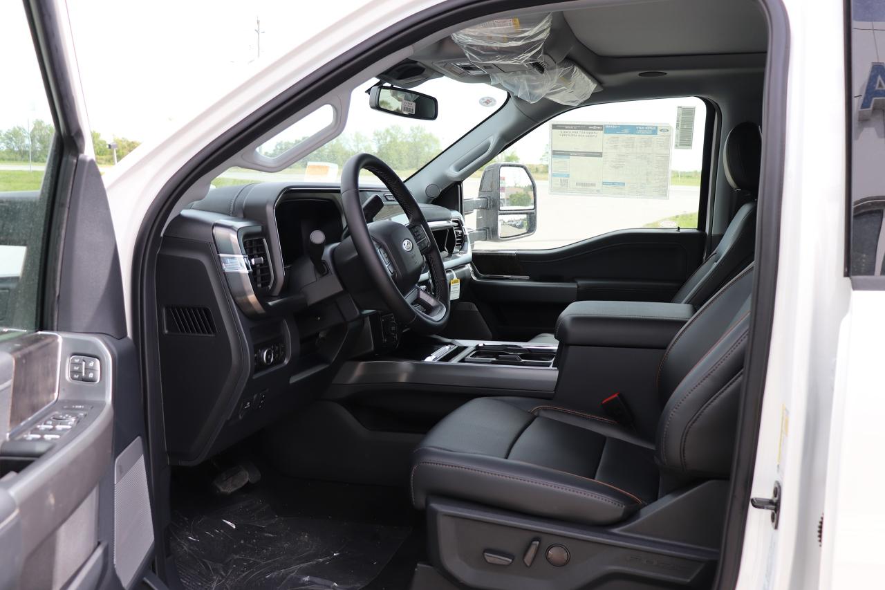 2025 Ford F-250 Super Duty SRW LARIAT 4WD CREW CAB 6.75' BOX Photo5