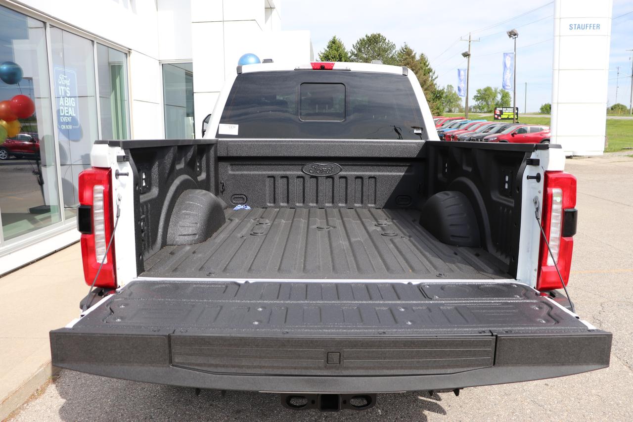 2025 Ford F-250 Super Duty SRW LARIAT 4WD CREW CAB 6.75' BOX Photo2