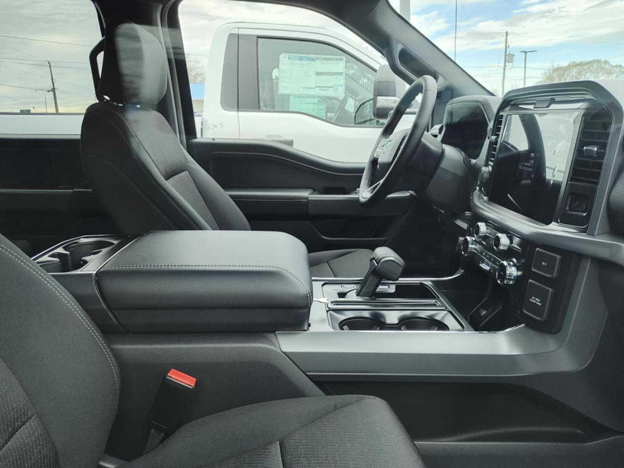 2025 Ford F-150 4x4 Supercrew-145
