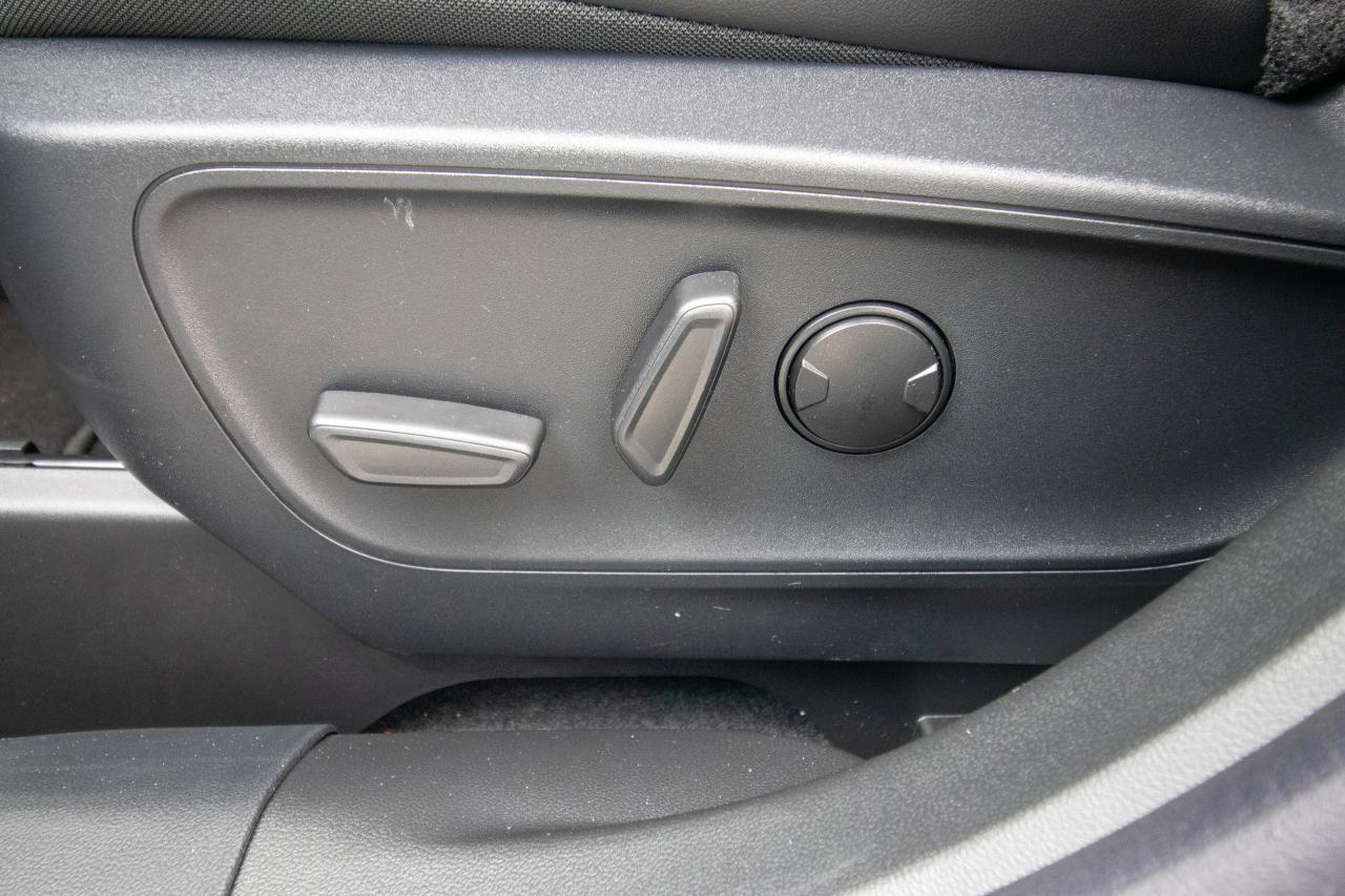 2025 Ford Escape PHEV FWD Photo5