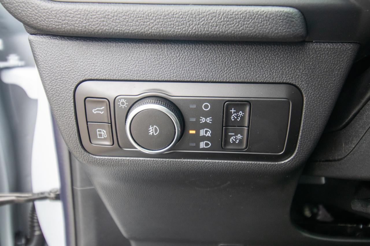 2025 Ford Escape PHEV FWD Photo5