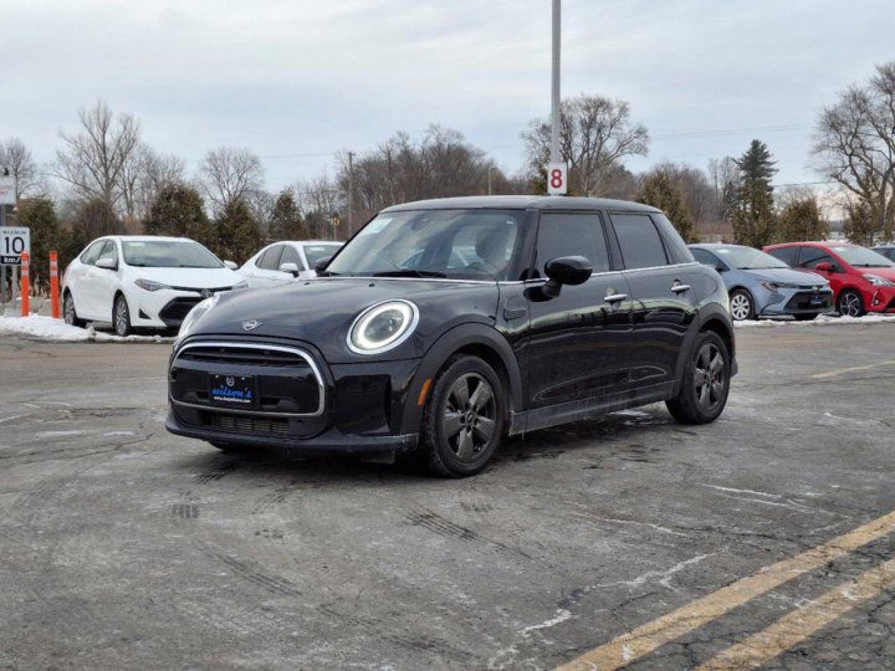 Used 2023 MINI 5 Door Cooper  4-Door Hatch | Auto | Leather | Nav | Sunroof | Heated Seats | Rear Camera and more! for sale in Guelph, ON