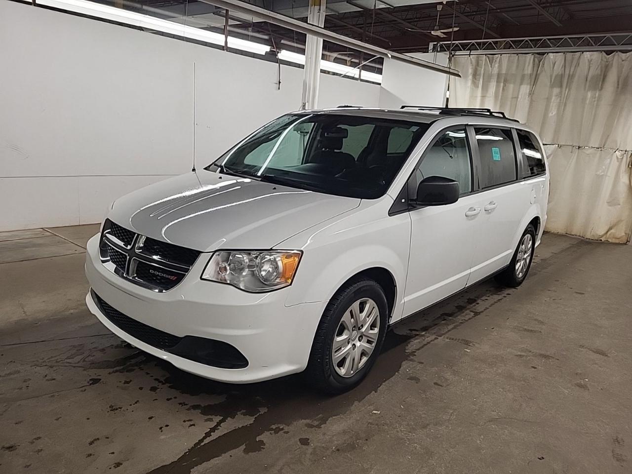 Used 2020 Dodge Grand Caravan SXT / STOW N GO / Rev Camera / Dual Climate for sale in Mississauga, ON