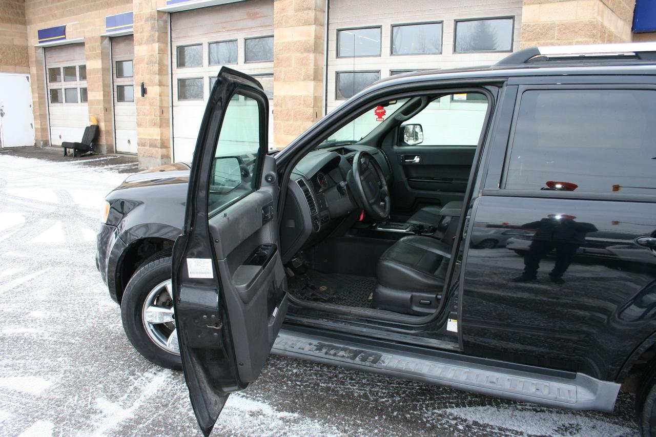 2010 Ford Escape  - Photo #12