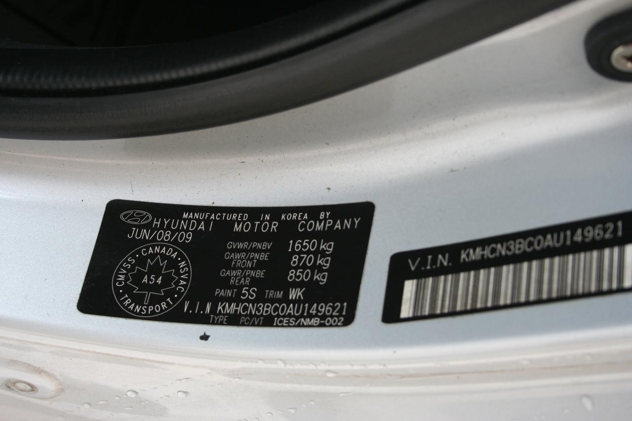 2010 Hyundai Accent  - Photo #12