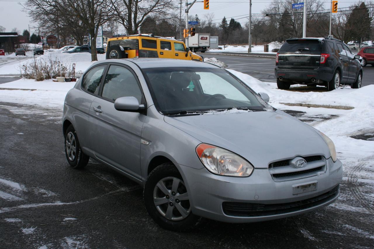 2010 Hyundai Accent  - Photo #1