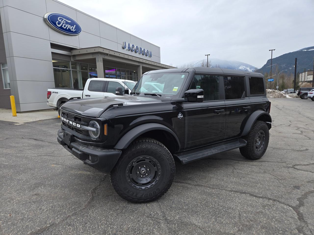 2025 Ford Bronco Outer Banks Photo0