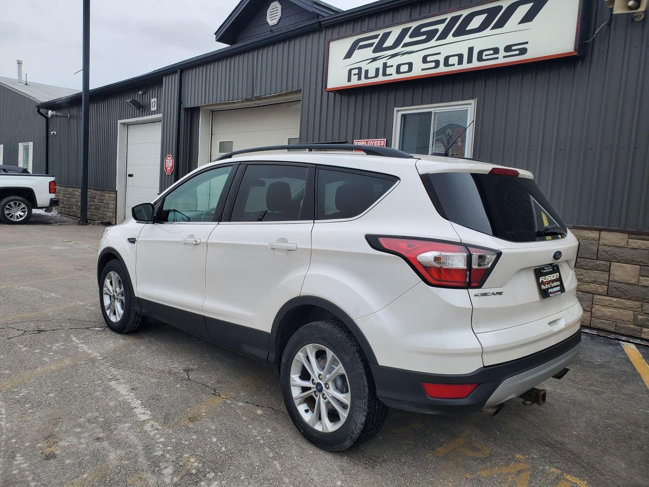 2018 Ford Escape SE 4WD-HEATED SEATS-REAR CAMERA-BLUETOOTH - Photo #3