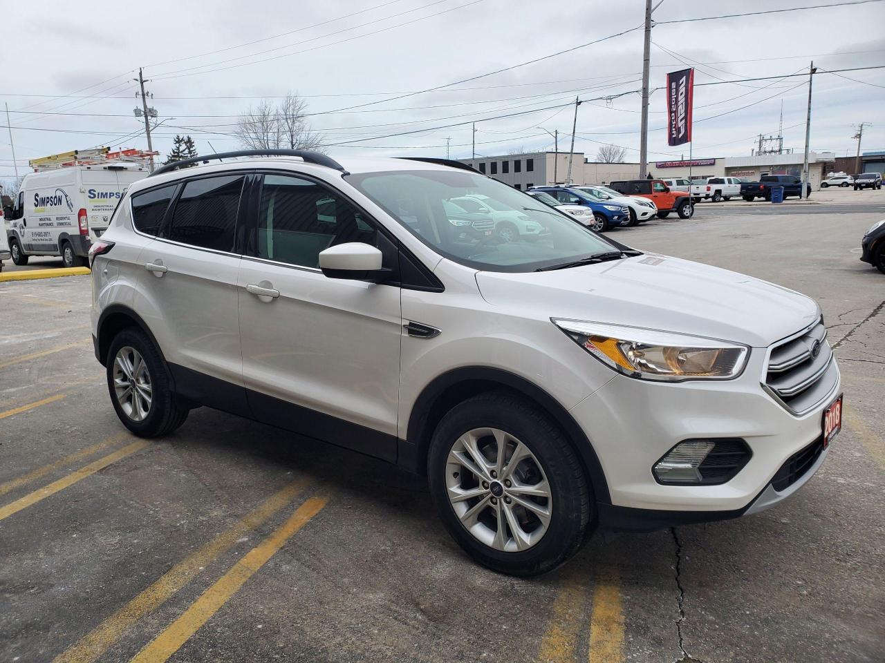 2018 Ford Escape SE 4WD-HEATED SEATS-REAR CAMERA-BLUETOOTH - Photo #6