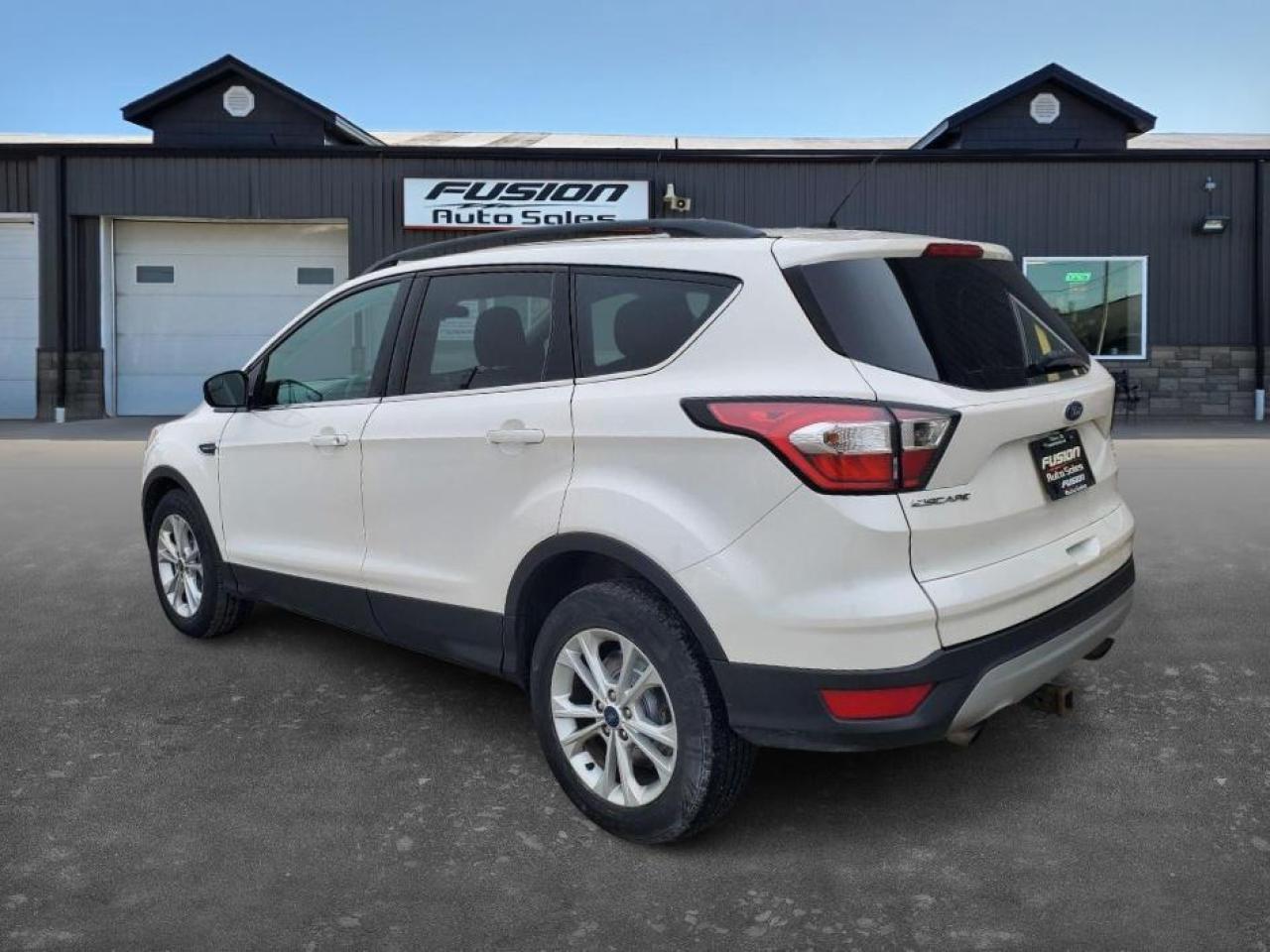 2018 Ford Escape SE 4WD-HEATED SEATS-REAR CAMERA-BLUETOOTH - Photo #3