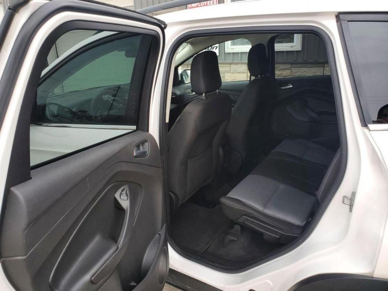 2018 Ford Escape SE 4WD-"NO TAX SALE-MAX $2000-LTD TIME ONLY" - Photo #19