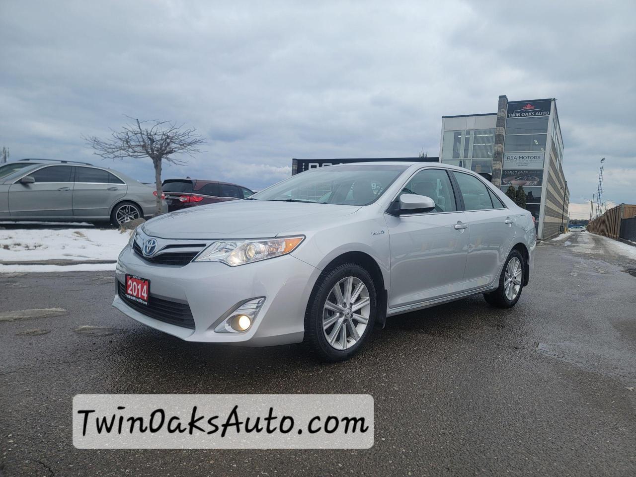 Used 2014 Toyota Camry XLE | HYBRID for sale in Oakville, ON