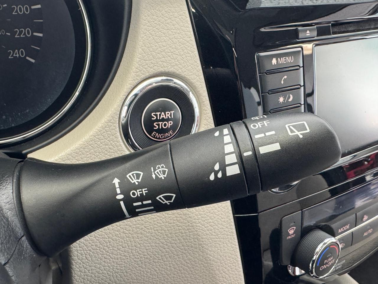 2022 Nissan Qashqai SV AWD+Roof+Adaptive Cruise+RMT Start+CLEAN CARFAX - Photo #49