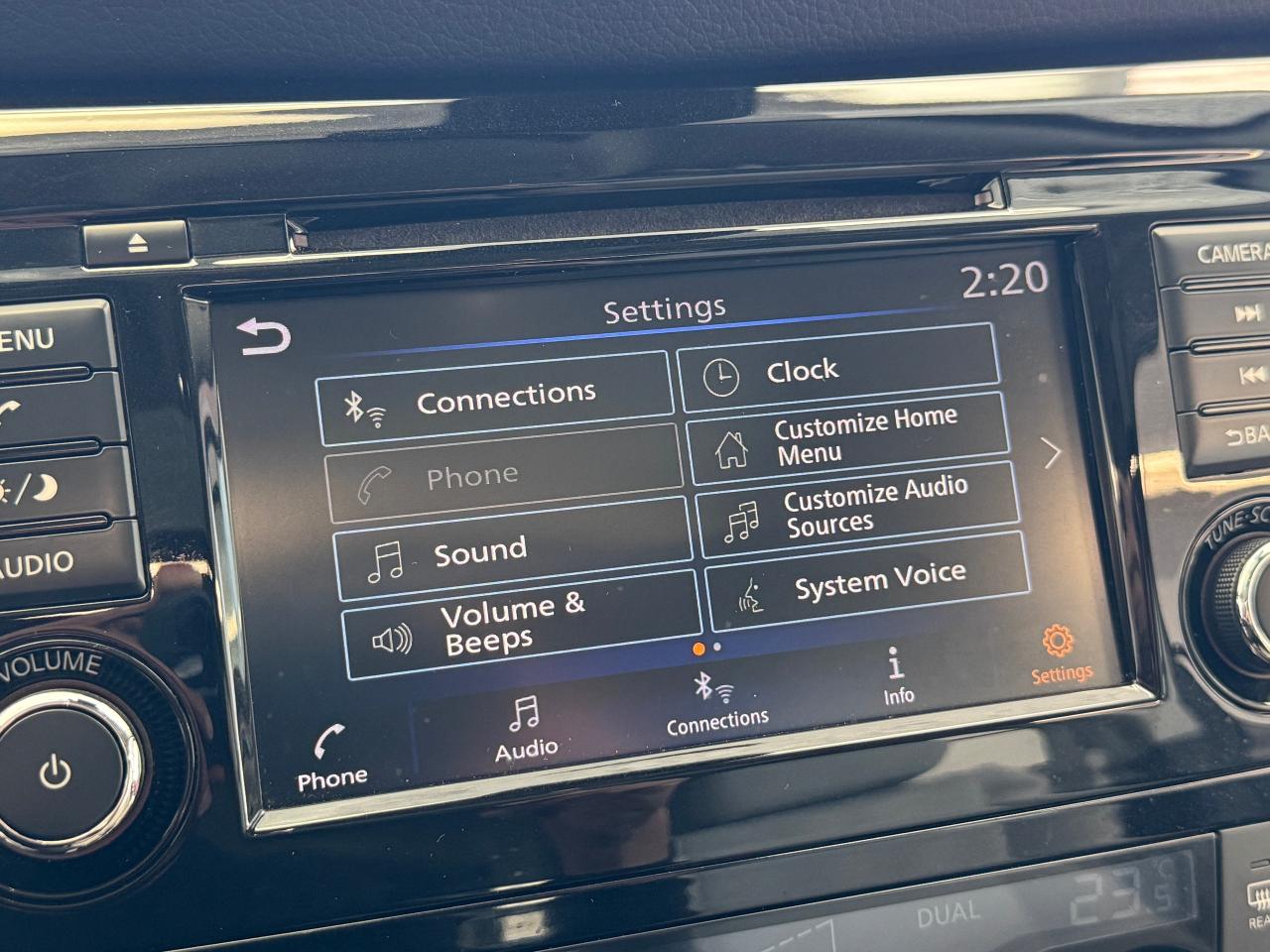2022 Nissan Qashqai SV AWD+Roof+Adaptive Cruise+RMT Start+CLEAN CARFAX - Photo #35