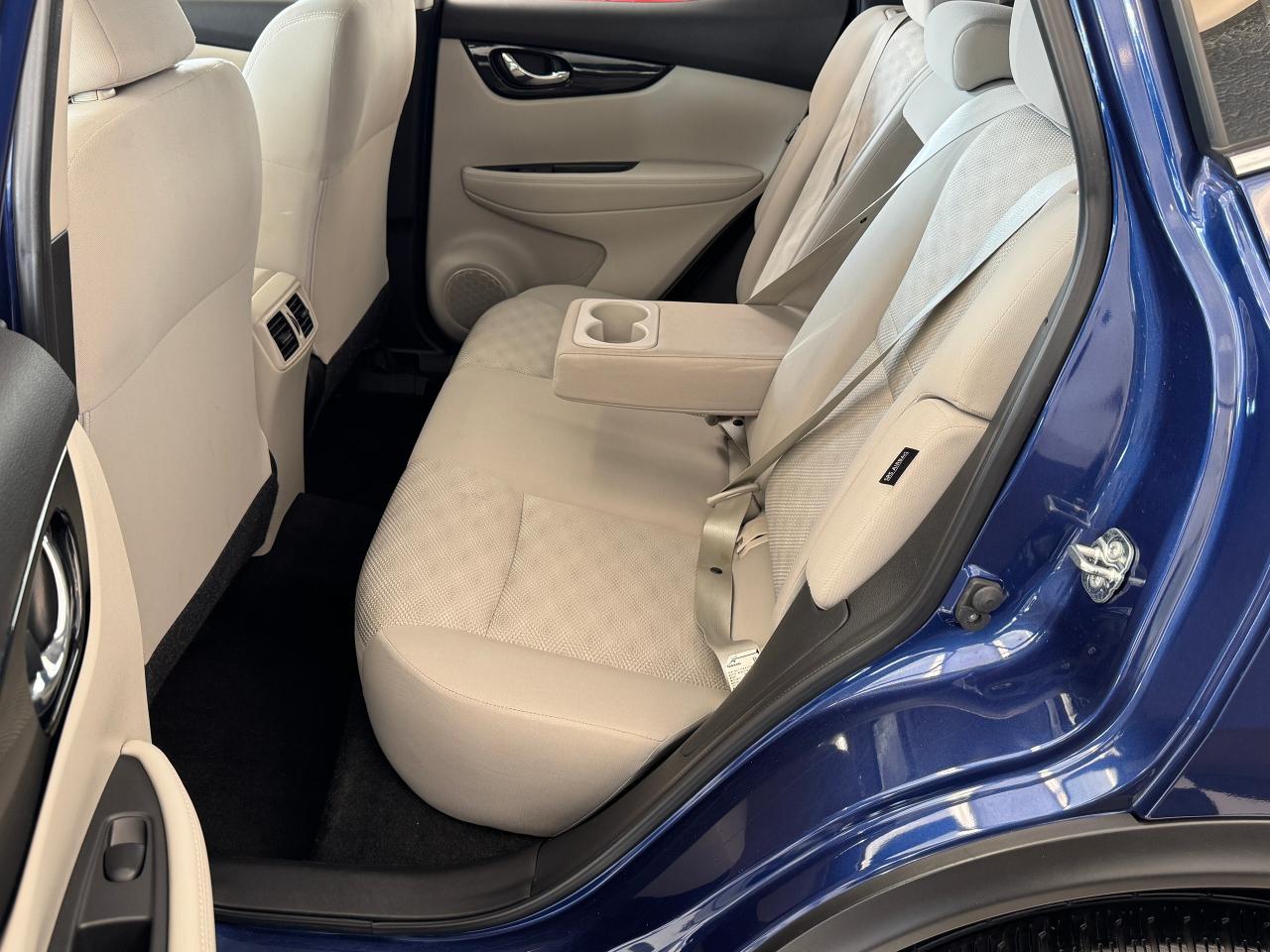 2022 Nissan Qashqai SV AWD+Roof+Adaptive Cruise+RMT Start+CLEAN CARFAX - Photo #27