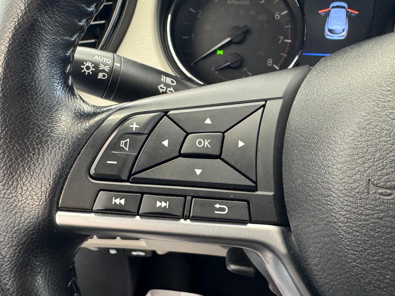 2022 Nissan Qashqai SV AWD+Roof+Adaptive Cruise+RMT Start+CLEAN CARFAX - Photo #48