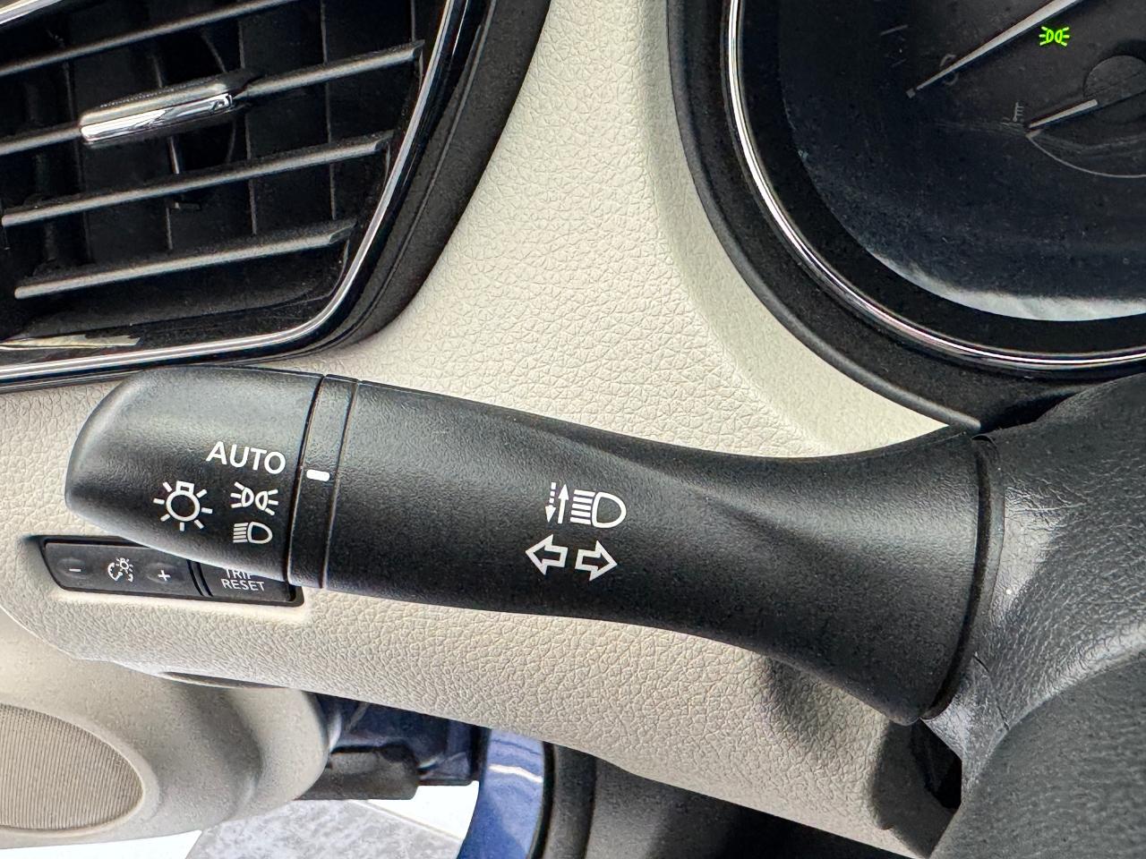 2022 Nissan Qashqai SV AWD+Roof+Adaptive Cruise+RMT Start+CLEAN CARFAX - Photo #50