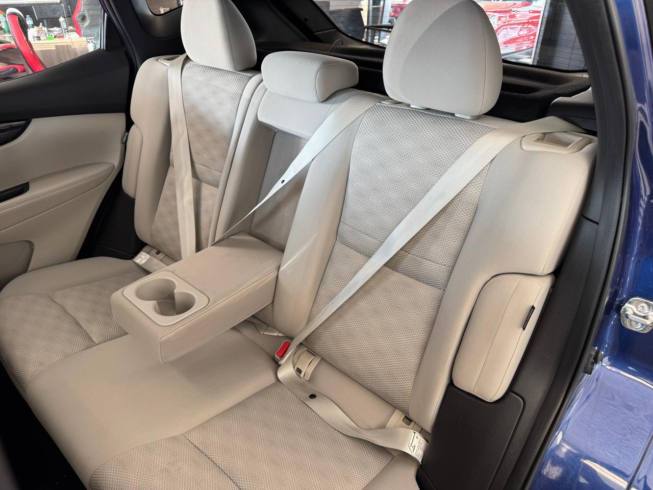 2022 Nissan Qashqai SV AWD+Roof+Adaptive Cruise+RMT Start+CLEAN CARFAX - Photo #28