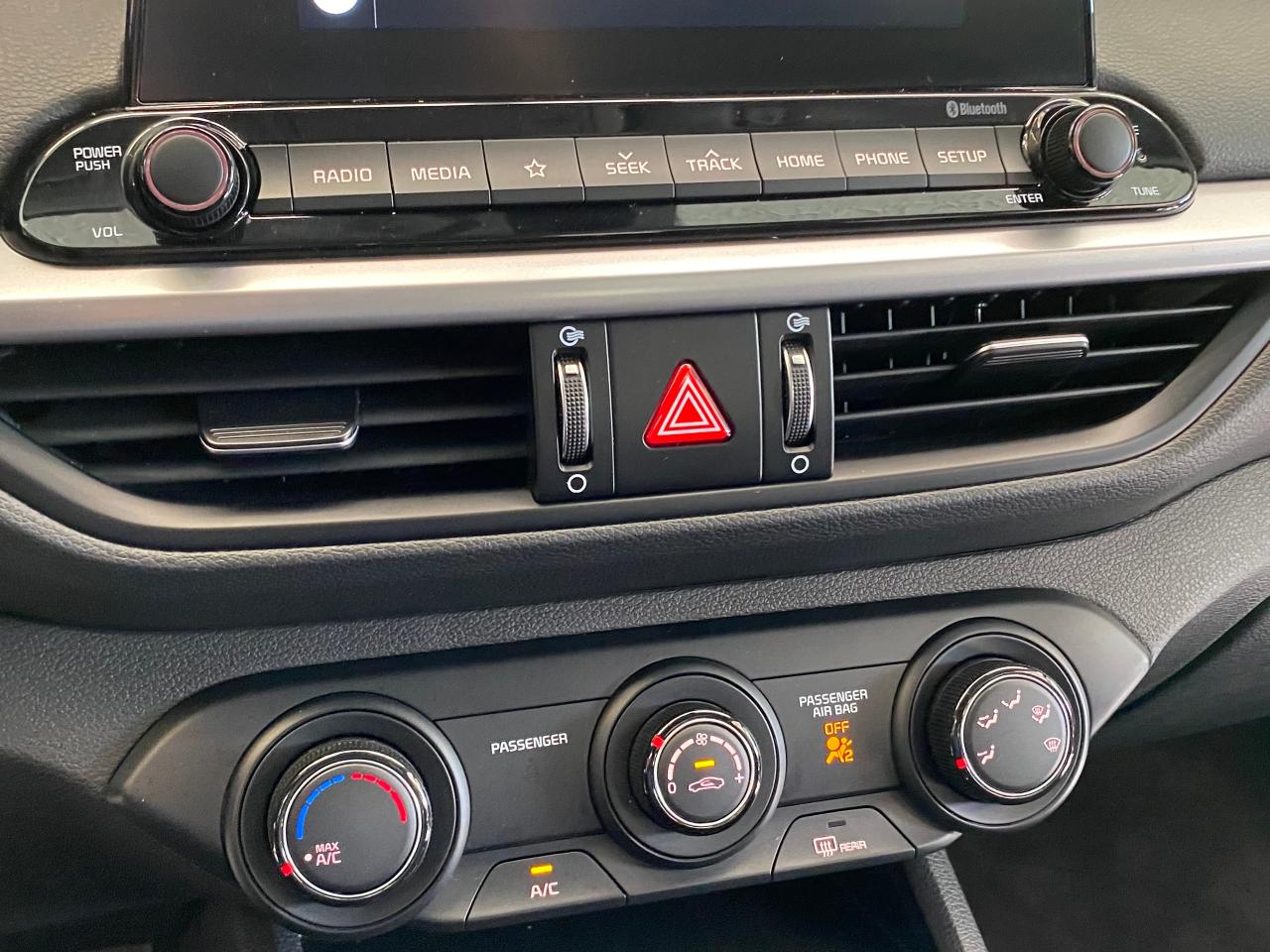2019 Kia Forte LX+ApplePlay+Camera+Heated Steering+CLEAN CARFAX Photo97