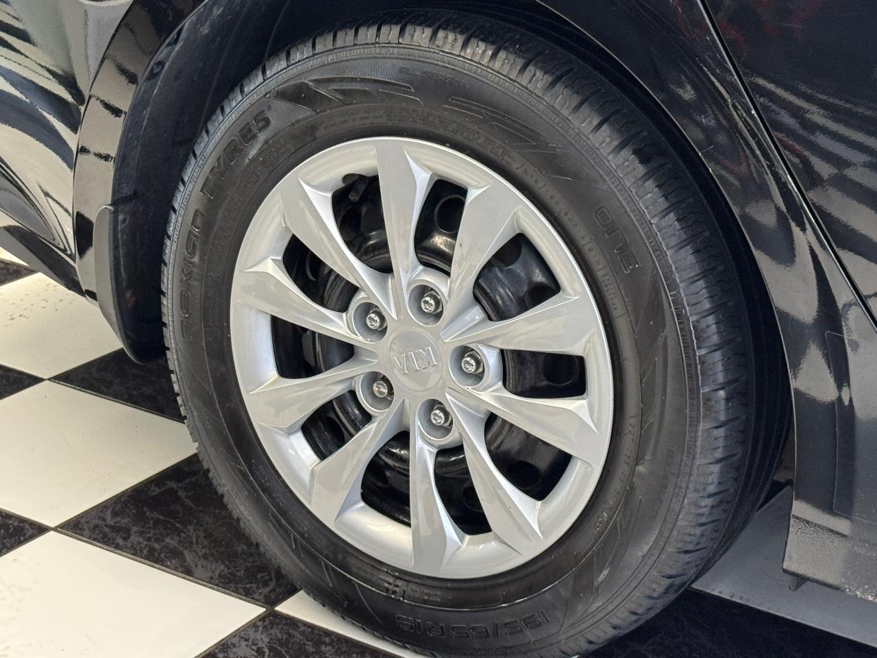 2019 Kia Forte LX+ApplePlay+Camera+Heated Steering+CLEAN CARFAX Photo122