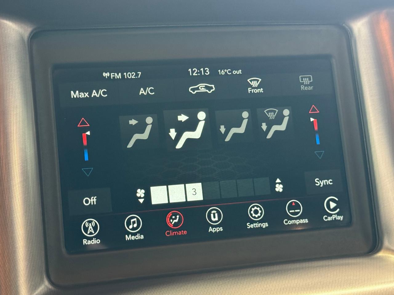 2019 Dodge Charger SXT+ApplePlay+Camera+CLEAN CARFAX Photo95