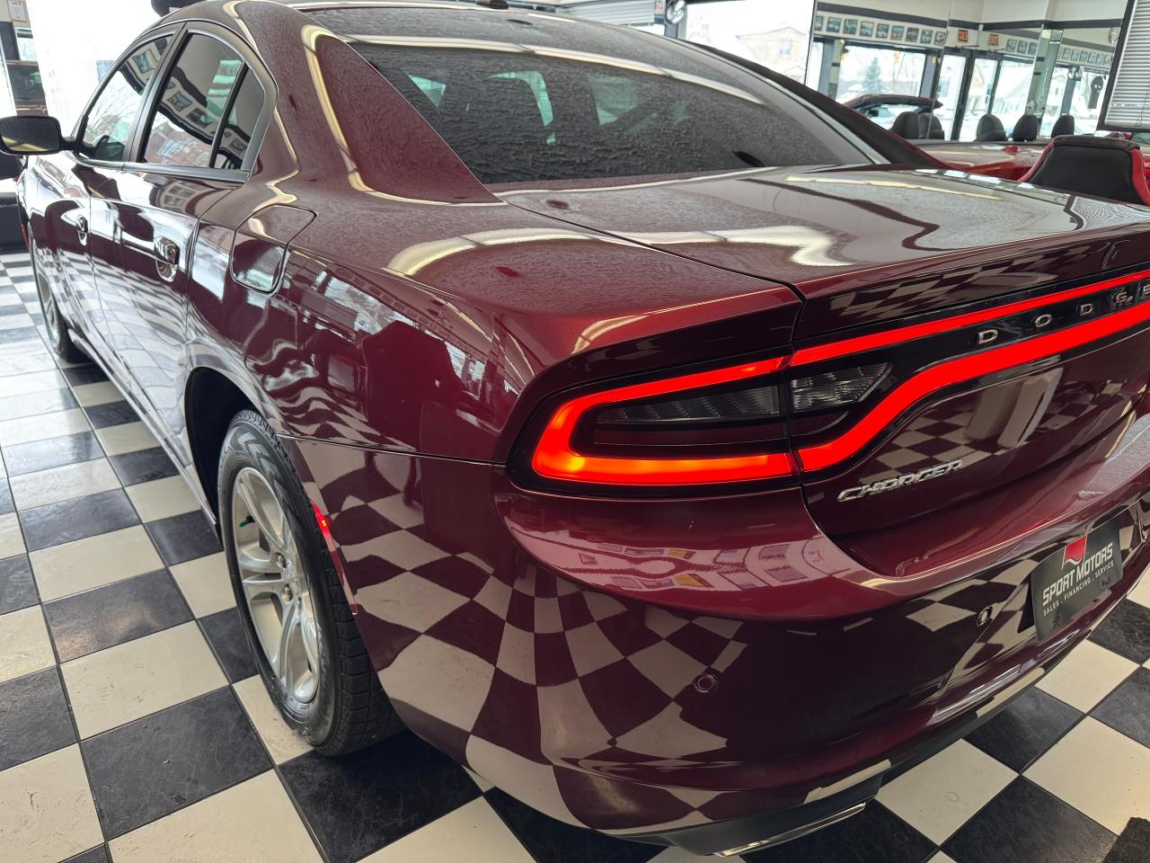 2019 Dodge Charger SXT+ApplePlay+Camera+CLEAN CARFAX Photo100