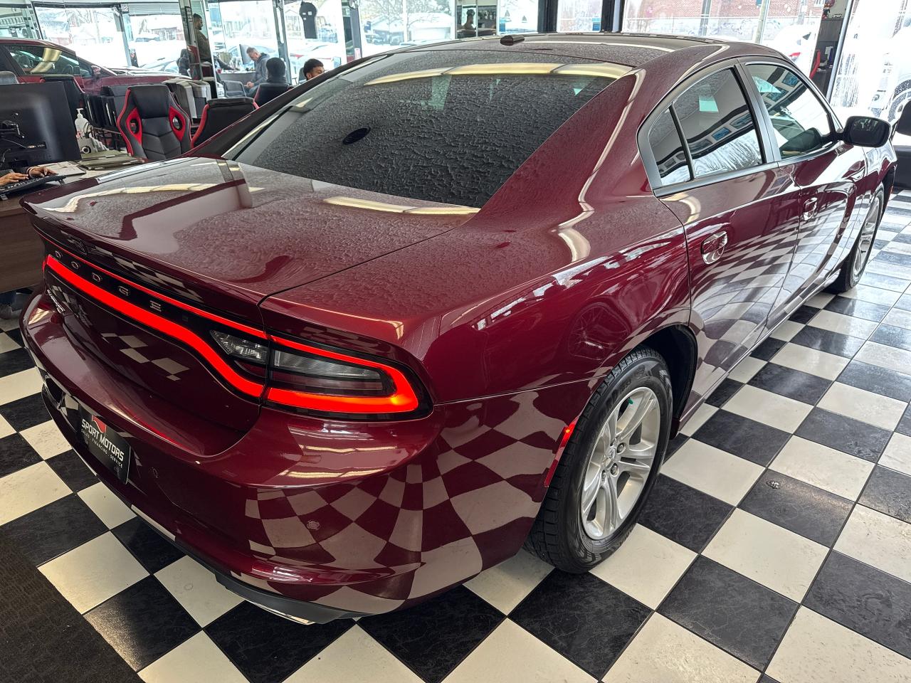 2019 Dodge Charger SXT+ApplePlay+Camera+CLEAN CARFAX - Photo #8