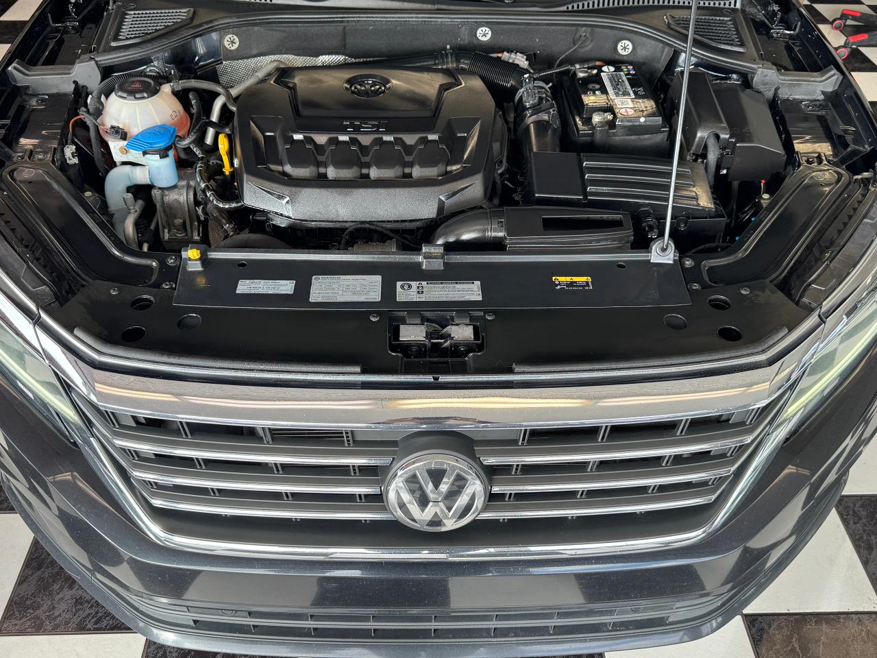2020 Volkswagen Passat Highline+Adaptive Cruise+Blind Spot+CLEAN CARFAX Photo13