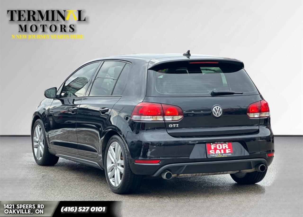2011 Volkswagen GTI 5dr HB DSG Photo2